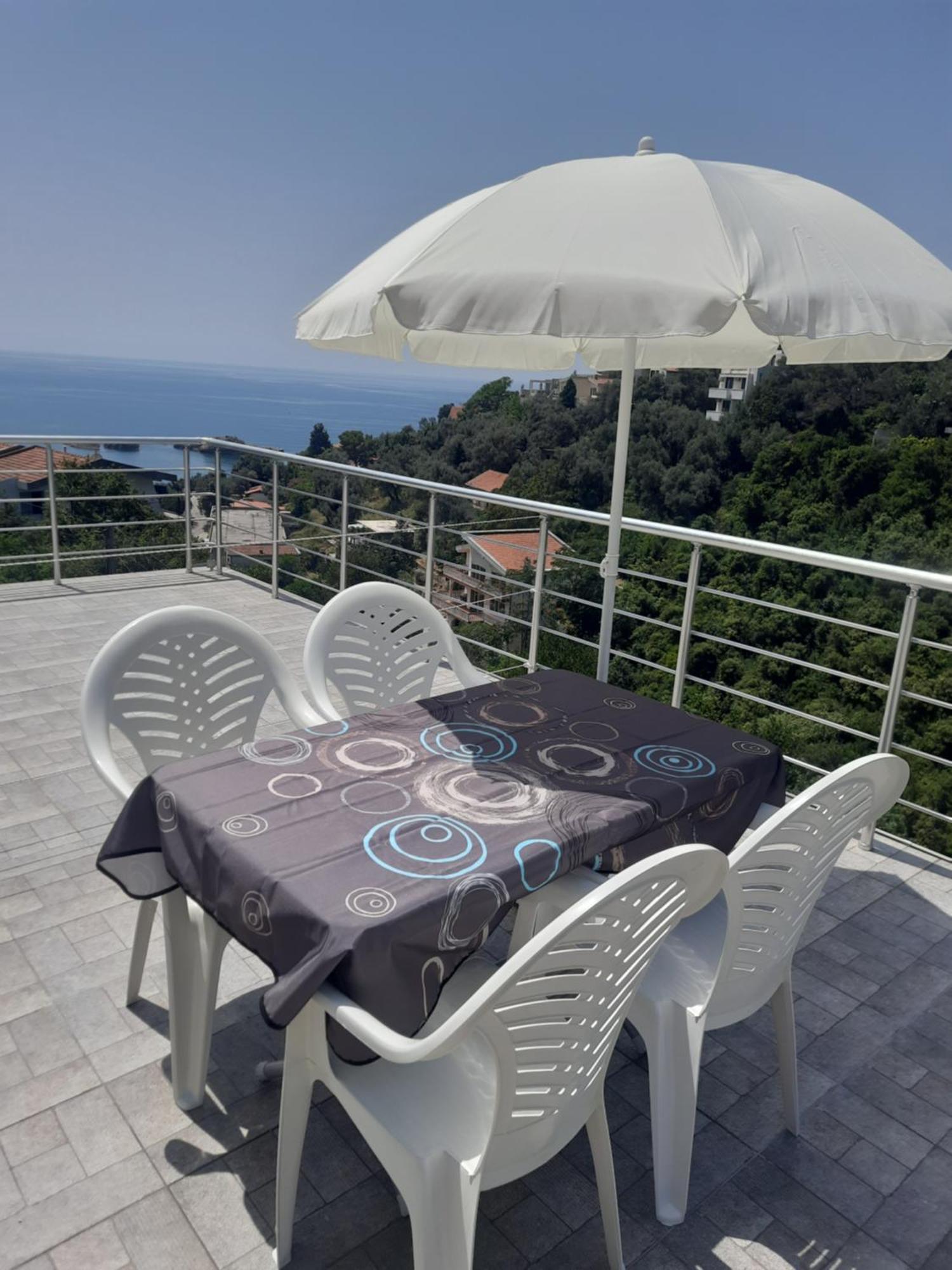 Nino Lux Apartment